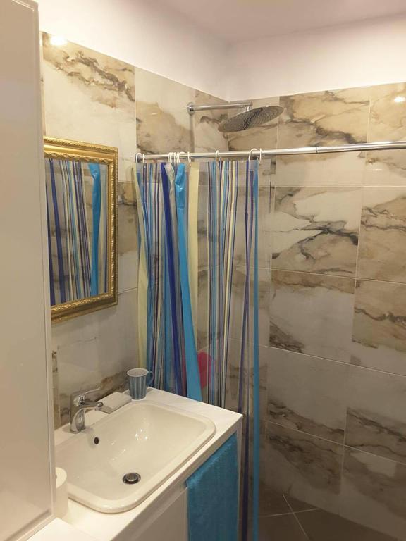 Apartment Te Kalua Sarandë エクステリア 写真
